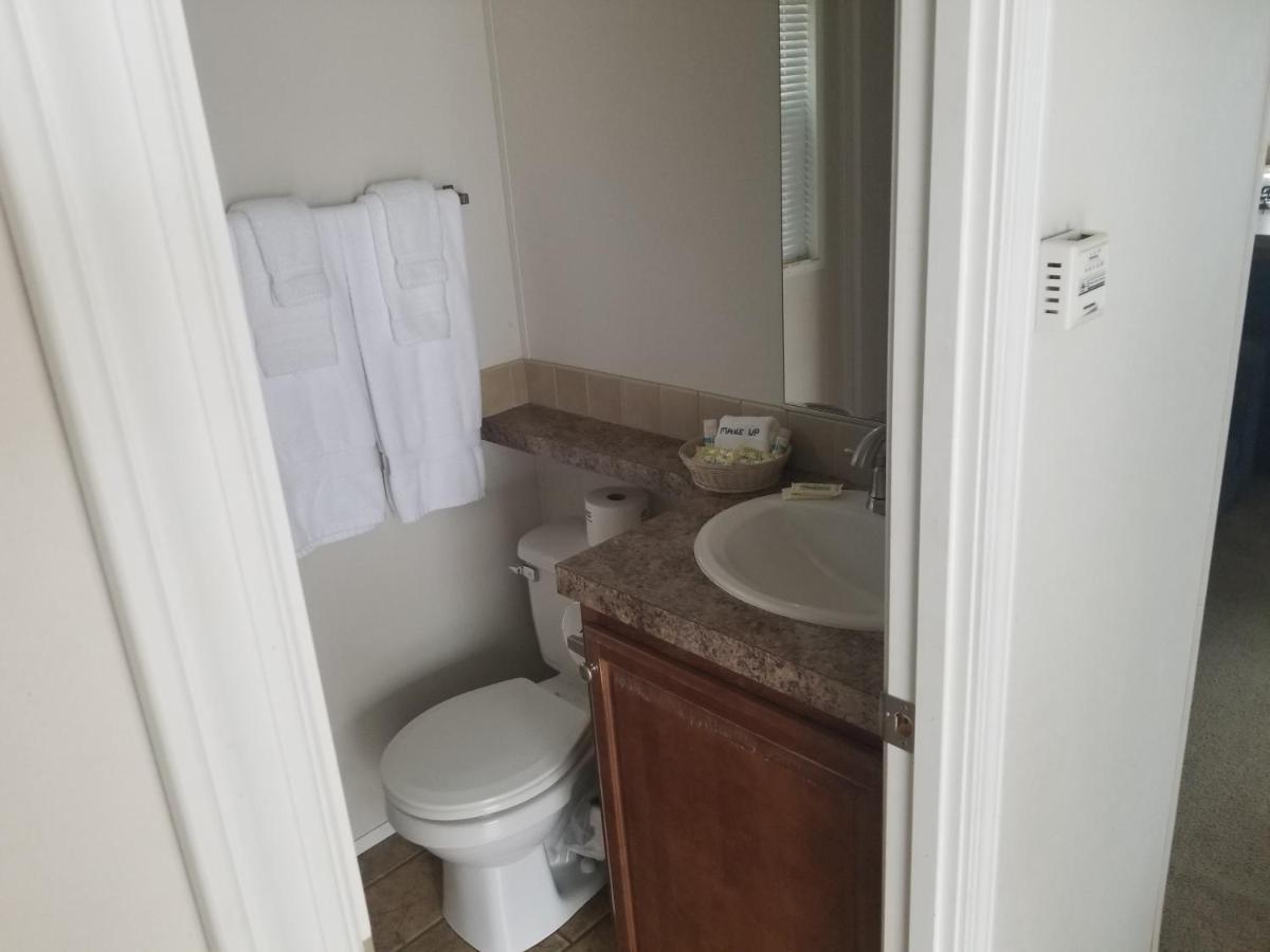 Paradise Cove Rv Resort & Marina Wheeler Bagian luar foto