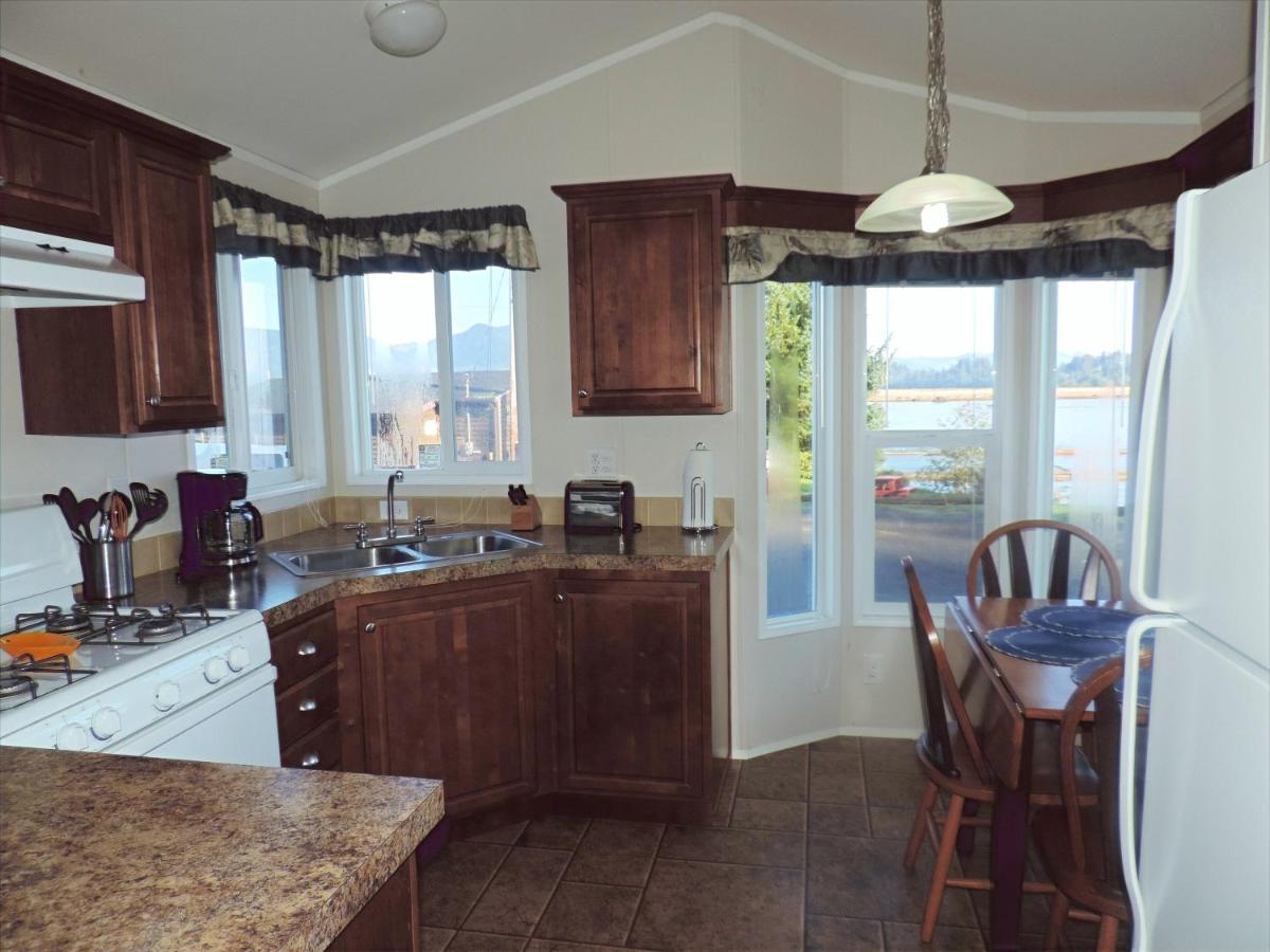 Paradise Cove Rv Resort & Marina Wheeler Bagian luar foto
